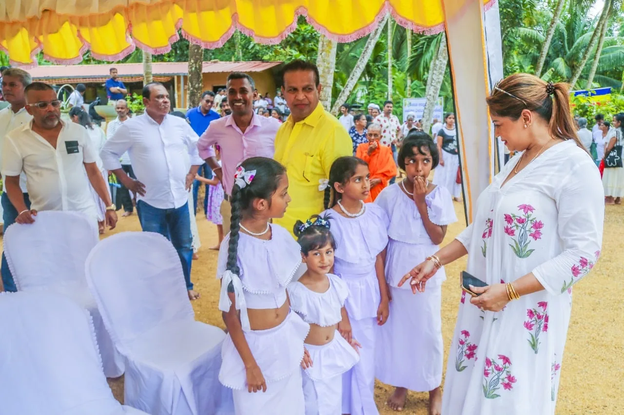 සමස්ත ආර්ථිකයම ගොඩ ගත්තේ රනිල්