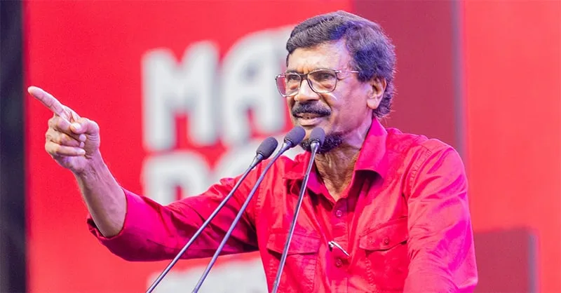 ටිල්වින් පොඩි එකාගේ කිරි ටිකත් බීලා ගියා
