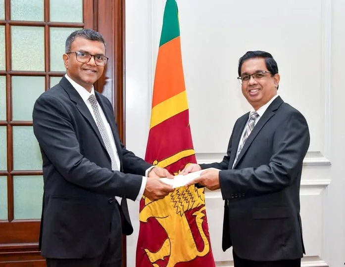 මුදල් අමාත්යාංශයේ නව ලේකම්වරයා ලෙස ආචාර්ය හර්ෂණ සූරියප්පෙරුම මහතා පත් කෙරේ