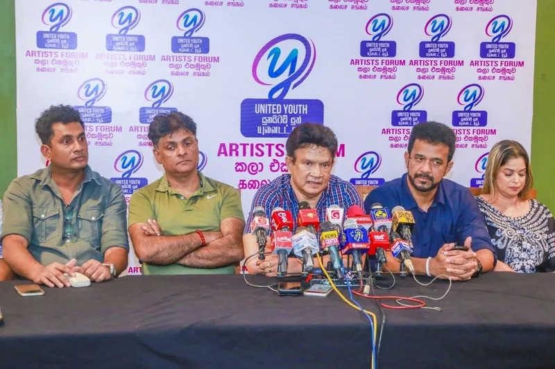 ස්ථාවර ජාතික නායකත්වයක් රටට අවශ්යයි