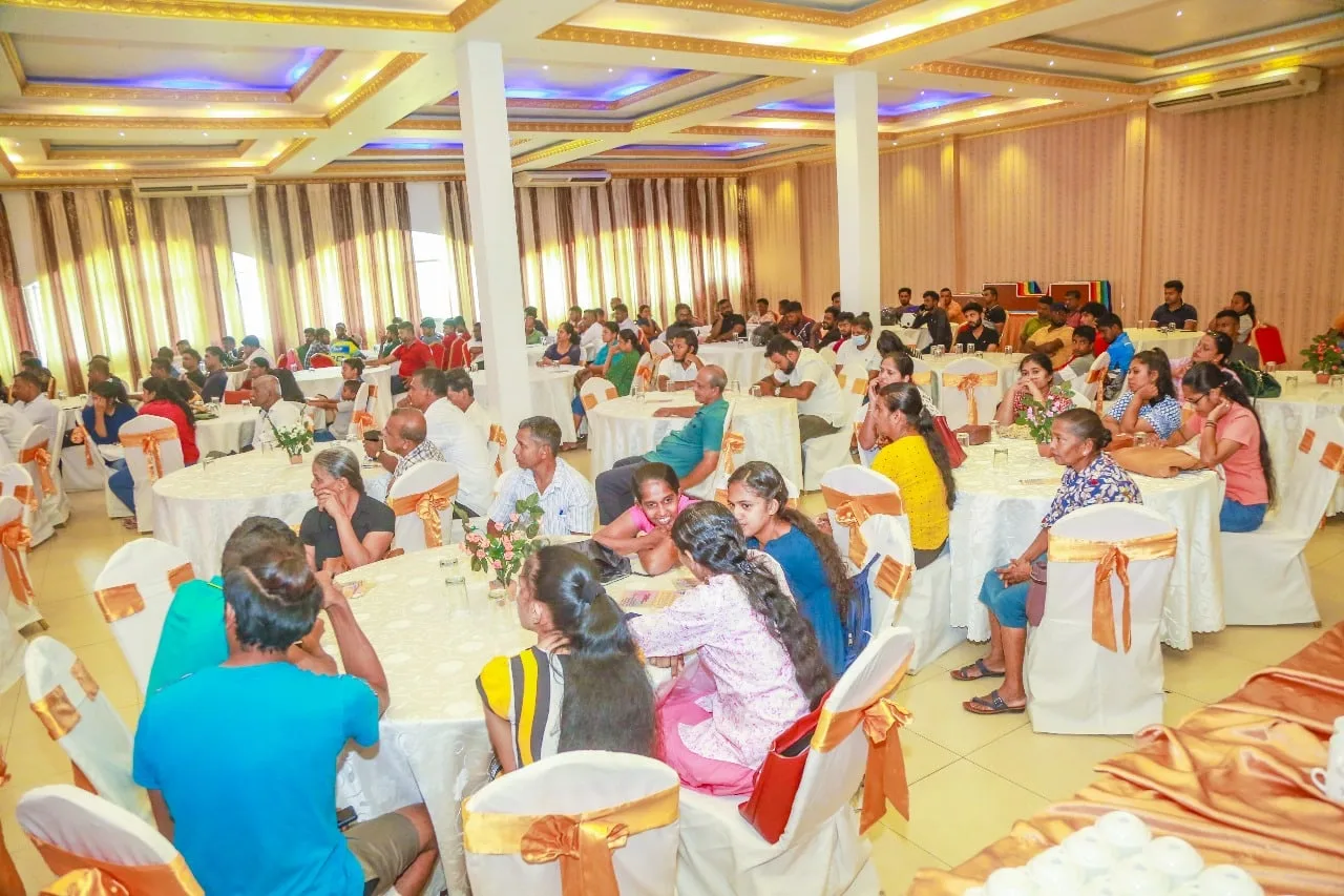 බොරු පොරොන්දුවලට එරෙහිව ප්රතිපත්තිමය දේශපාලනයකට පෙළ ගැසෙමු