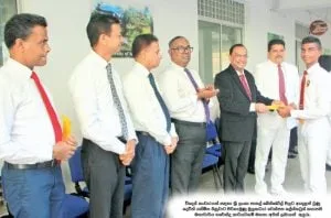 සුදු වතින් සැරසිලා අප ඉදිරියේ බලා සිටින ඔබ තමයි මේ රටේ ශක්තිය හා අනාගතය