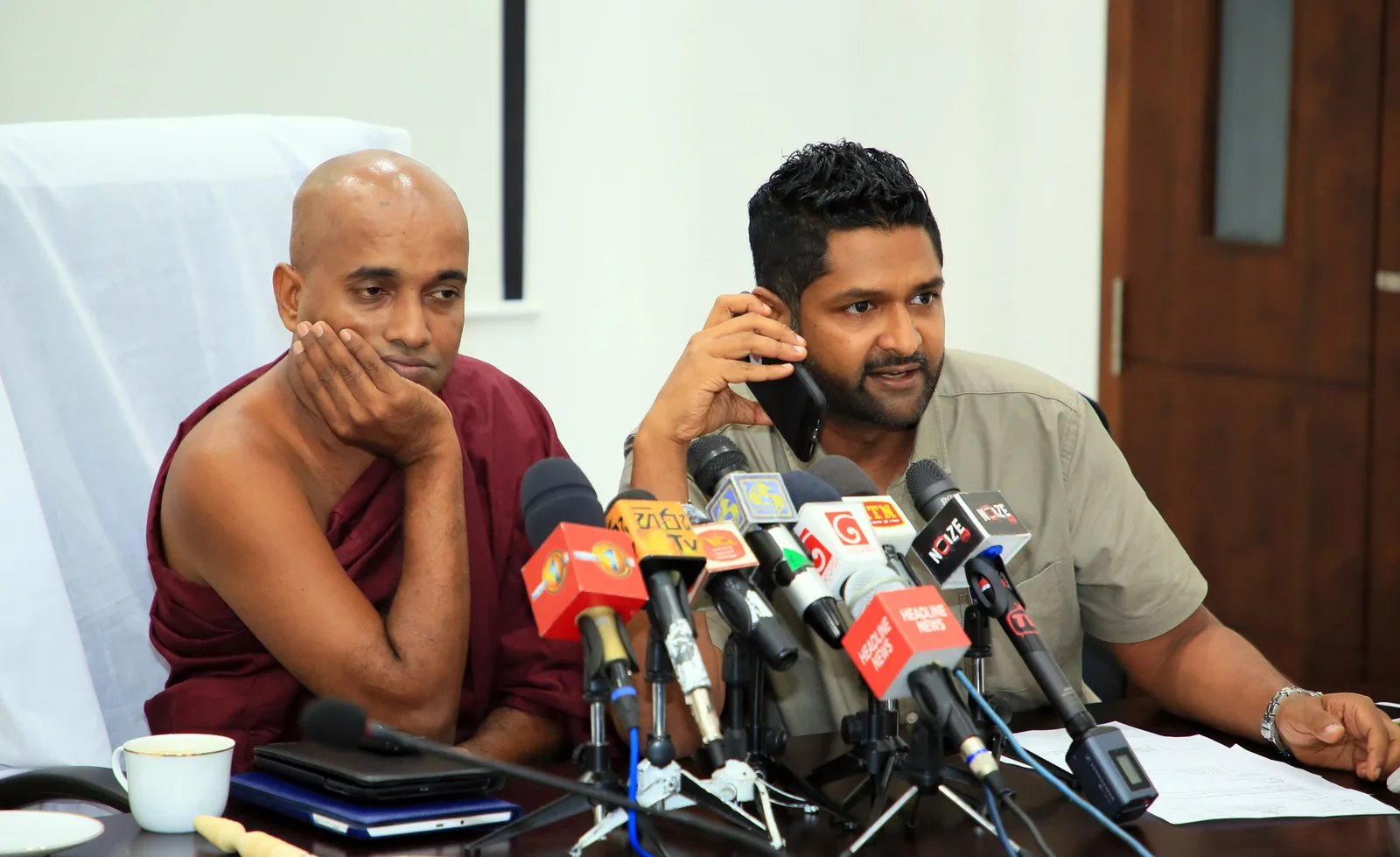 කතෝලික රවීට එරෙහිව බෞද්ධ සජිත් බුද්ධ පුත්‍රයකුගෙන් පළි ගනියි..!