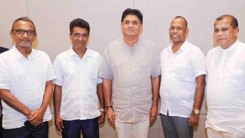 ගම්මට්ටමේ UNP සංවිධායකවරුන් සජබෙට එකතු වෙන්න පටන් ගනී