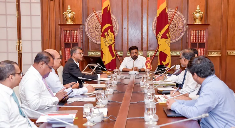 මෝටර් රථ ආනයනය පිළිබඳ ජනාධිපතිවරයා සහ මුදල් අමාත්යංශ නිලධාරීන් අතර සාකච්ඡා