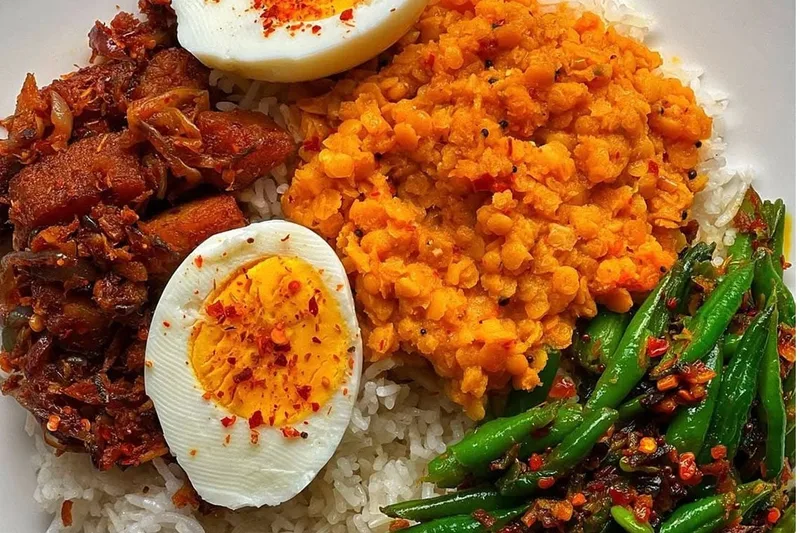 ගුණාත්මක ආහාර වේලක් සාධාරණ මිලකට ලබා දීම සඳහා නව ආපන ශාලා පිහිටුවයි
