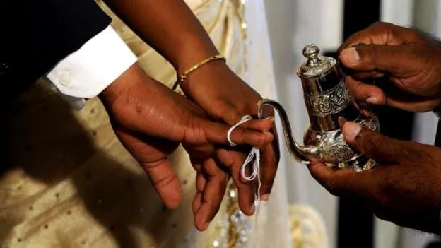 සතියකට 10 ක් විතර එනවා කන්යා පටලය නැවත හදාගන්න..!