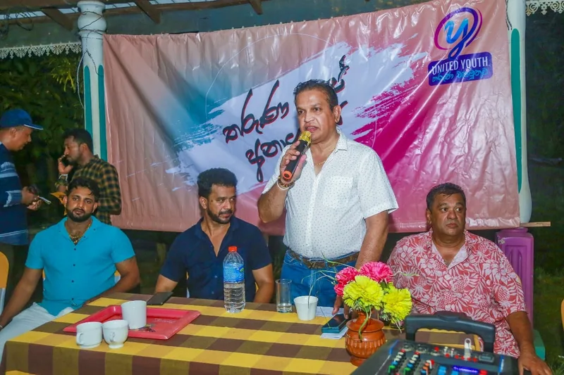 United Youth හරහා ශ්රීලනිප බිම් මට්ටමේ ප්රබලයින් පිරිසක් එජාපයට