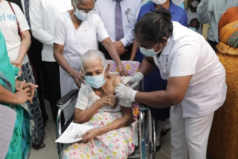 60 ට වැඩි අයට එන්නත්කරණය සඳහා විශේෂ වැඩපිළිවෙලක්