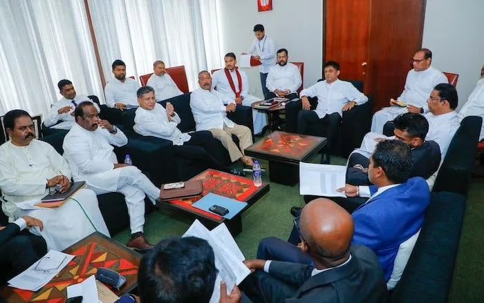 නාමල්ගේ නායකත්වයෙන් යුත් කණ්ඩායමකින් “A Team – Next Wave” (විශිෂ්ඨයන්ගේ කණ්ඩායම - ඊළඟ රැල්ල) දේශපාලන වේදිකාව කරළියට