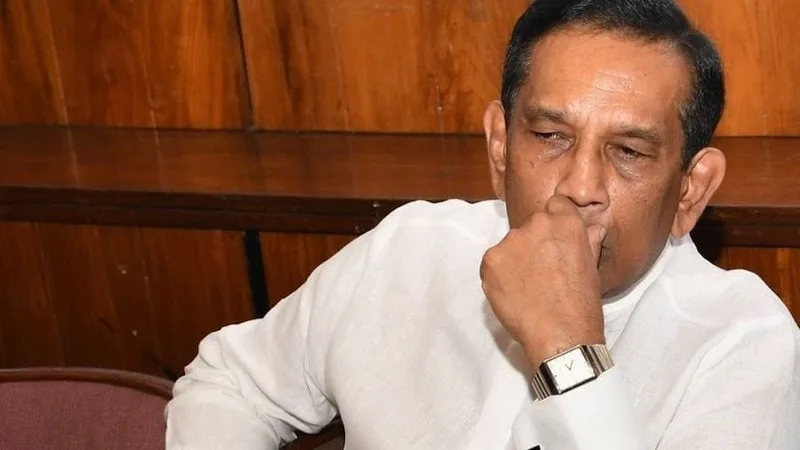 අග රදගුරුගෙයි-කරූගෙයි ජීවිත අනතුරේ..!