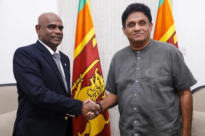 හිටපු යුද හමුදාපති ජෙනරාල් මහේෂ් සේනානායක සජබයට