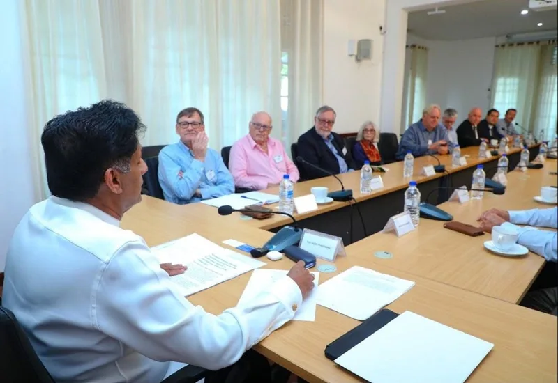 අධ්යාපනයේ පවතින ගැටලු විසඳා ආයෝජන හිතකාමී පරිසරයක් ගොඩනැගීමට රටේ ආර්ථික වර්ධනය ශක්තිමත් කළ යුතුයි