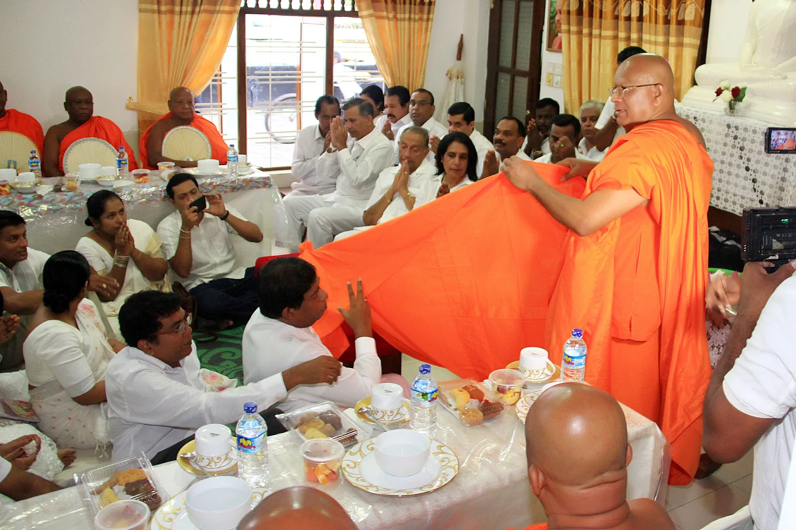 අපි රට බෙදුවෙත් නැහැ-අන්තවාදීන්ට ඕනෑ හැටියට නැටුවෙත් නැහැ