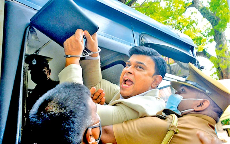 රංජන් රාමනායක මේ සතියේ එළියට..!