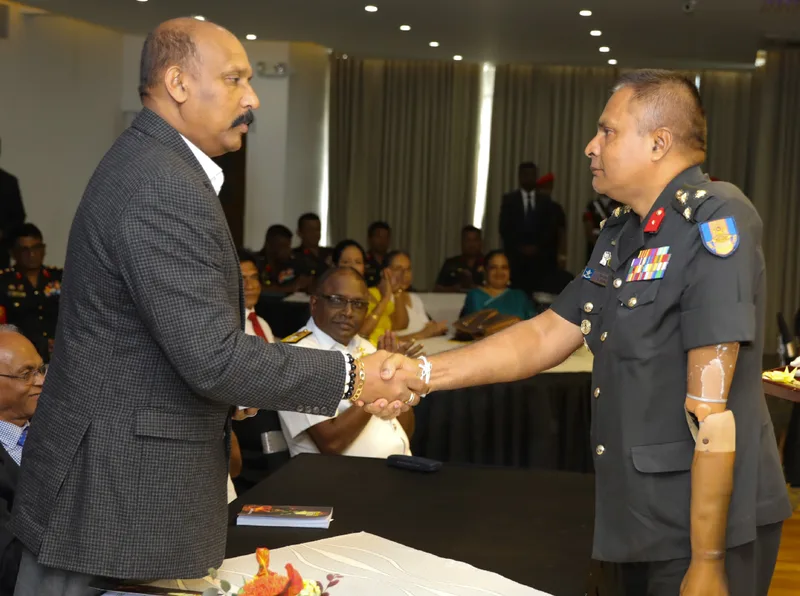 මිහිදන් නොවූ මිනිසා එළිදකී
