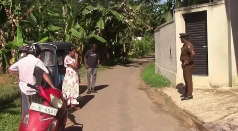 පිහියකින් ඇණ කාන්තාවක් ඝාතනය කිරීමේ සිද්ධියට කාන්තාවගේ සැමියා සැකපිට අත් අඩංගුවට