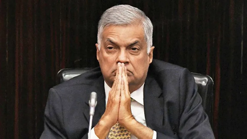 එජාප පළාත් පාලන මන්ත්රීවරු නායකයාට කරුණු පහදති