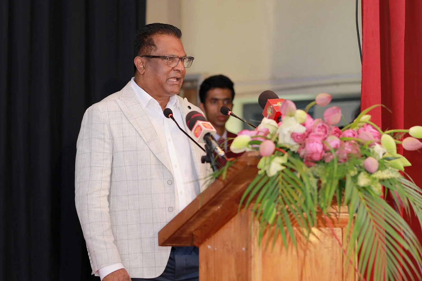 ක්‍රිකට් ඇතුළු සමස්ත ක්‍රීඩාව විනාශ කළේ හිටපු ක්‍රීඩා ඇමති