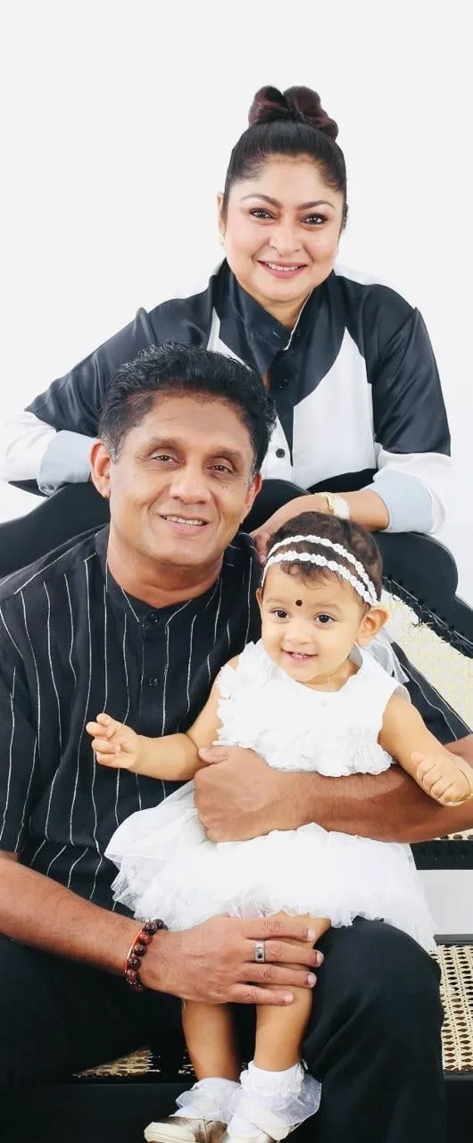 ලංකා මාතාව දිදුලපු මව -දේශපාලන ජීවිතයේ ලොකුම ශක්තිය වූ බිරිද-ජලනි ප්රේමදාස
