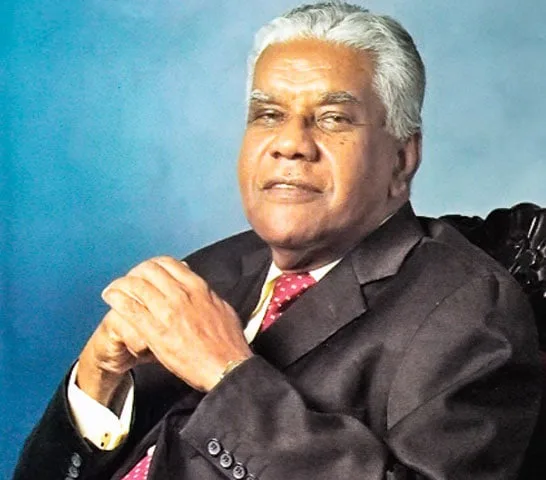 ආර්.ටී අලස් මැතිදුන්ගේ කරුමෙට උපනන් ටිරාන් අලස්ගේ රෙදි ගැළවෙයි