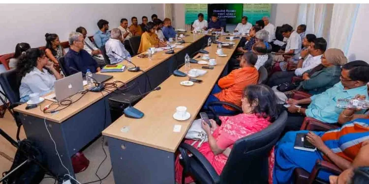 Online පනතට එරෙහිව විපක්ෂ නායක සටන අරඹයි